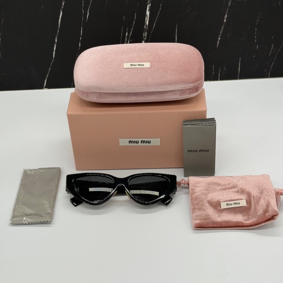 NEW SMU 03Z 1AB5S0 MIU MIU BLACK MU03ZS 1AB5S0 WOMEN SUNGLASSES MU 01ZS 1AB5S0 - Picture 11 of 11